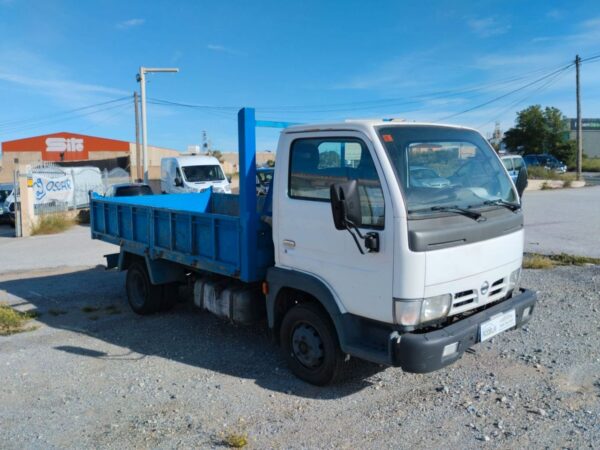 NISSAN CABSTAR 110.35 3.0TD 125CV - Imagen 4