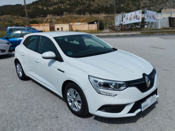 RENAULT Megane 1.2 TCe 100 Life Energy - Imagen 2