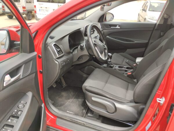 HYUNDAI TUCSON 1.6 GDI 4x2 - Imagen 8