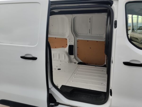 Citroen Jumpy Furgon HDi 95 Confort Talla XS 70 - Imagen 17