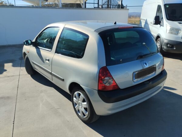 RENAULT CLIO 1.2 16V 3P - Imagen 5