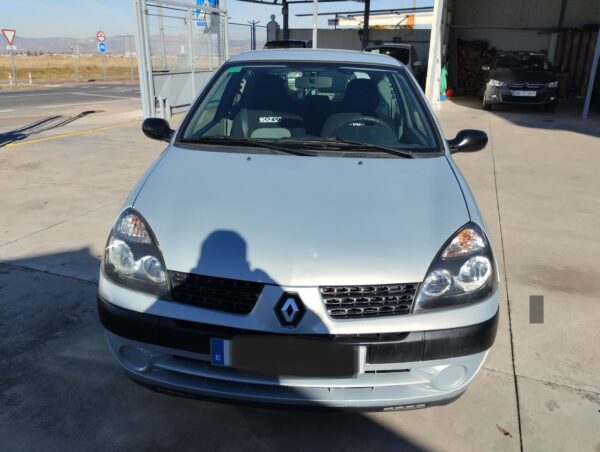 RENAULT CLIO 1.2 16V 3P - Imagen 4