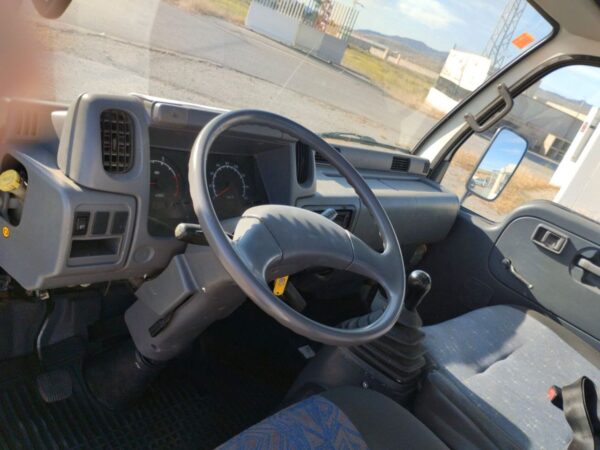 NISSAN CABSTAR 110.35 3.0TD 125CV - Imagen 9