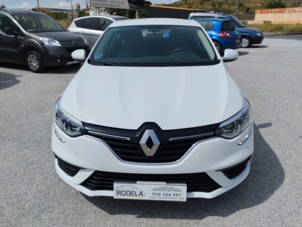 RENAULT Megane 1.2 TCe 100 Life Energy - Imagen 3