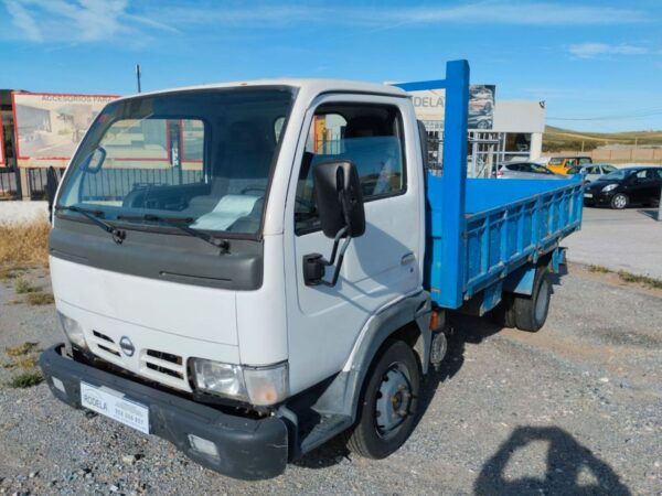 NISSAN CABSTAR 110.35 3.0TD 125CV - Imagen 3